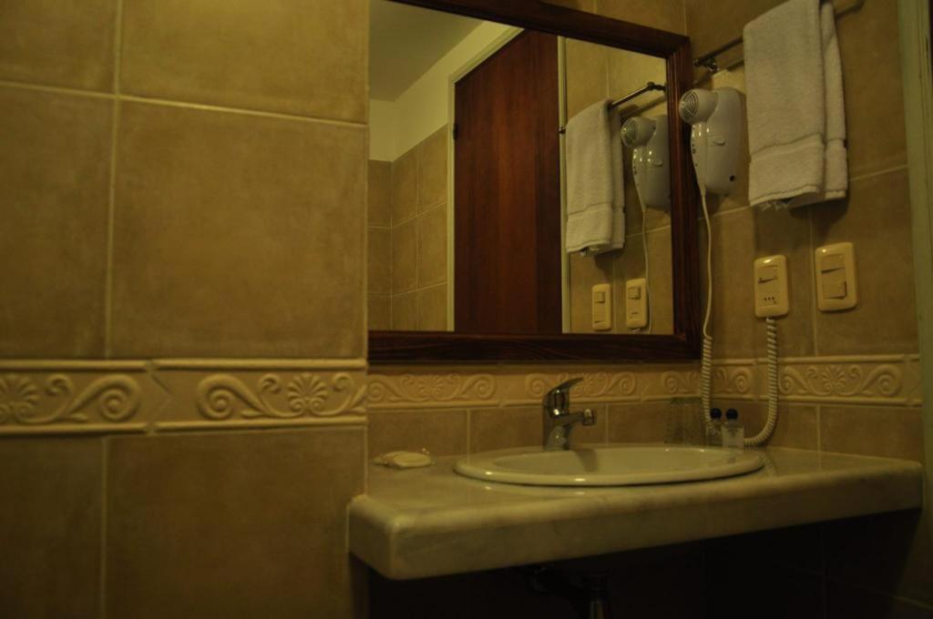 Ayres House Bed and Breakfast Κολονία ντε Σακραμεντο Εξωτερικό φωτογραφία
